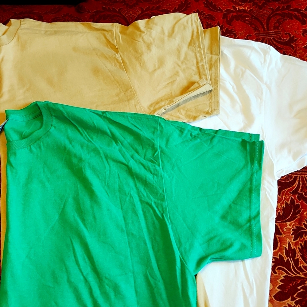 Set of 3 Gildan unisex short-sleeve t-shirts, 2XL, new without tags
